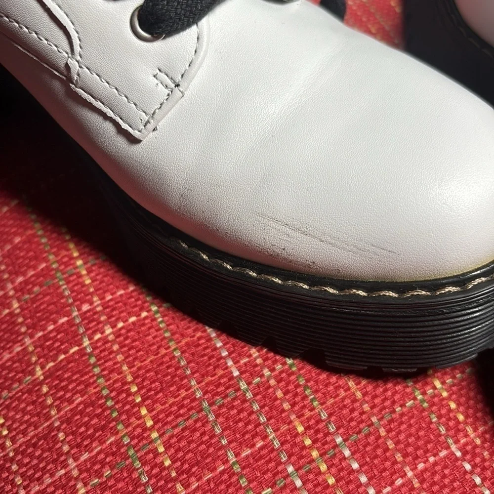 Madden Girl Halsee Oxford White Women's  8.5M Platform Lace Up